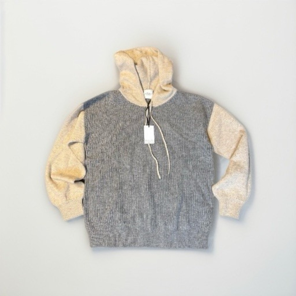 Madeleine Thompson Portia Cashmere Blend Hoodie Size L NWT Quiet luxury